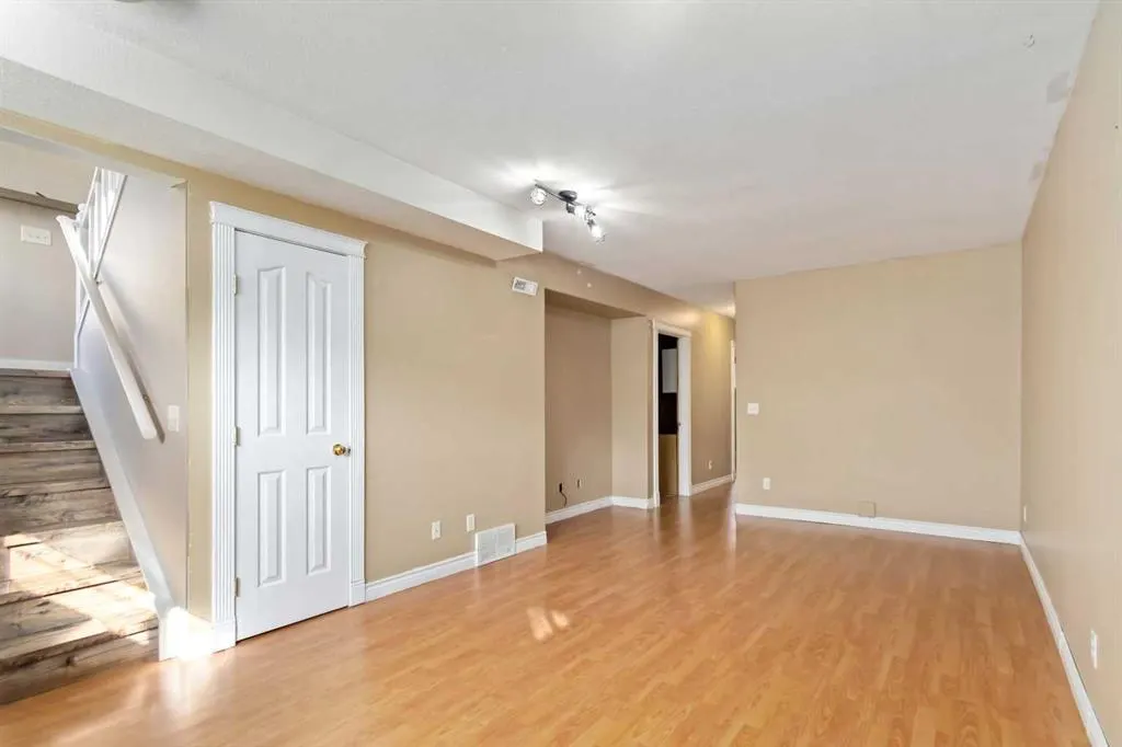 169 St. Laurent Way