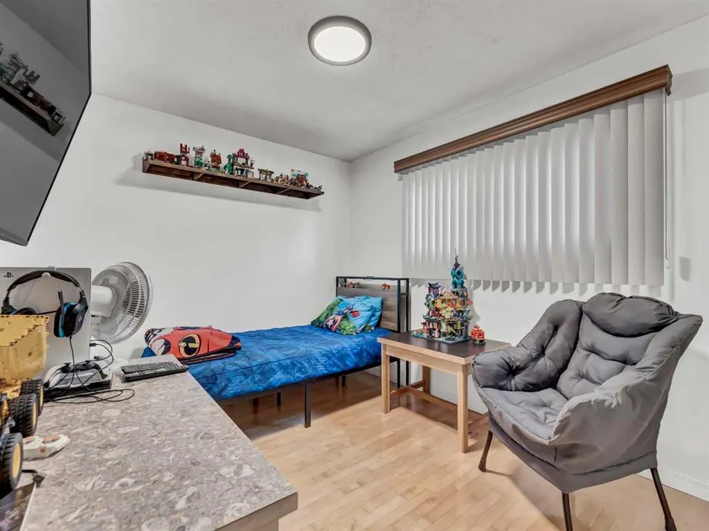 5 Noble Court SW