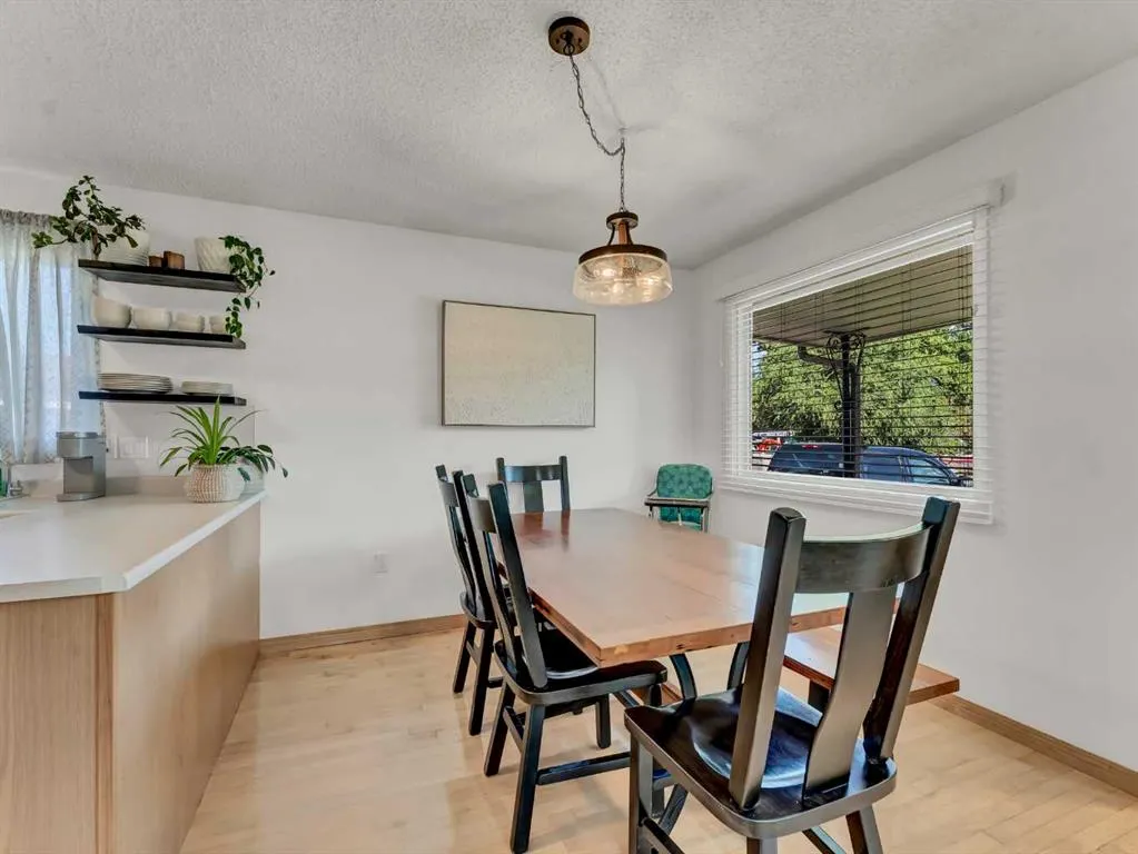 5 Noble Court SW