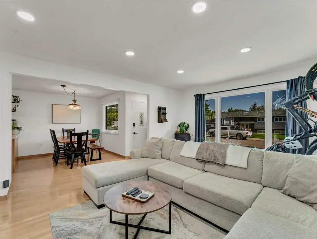 5 Noble Court SW