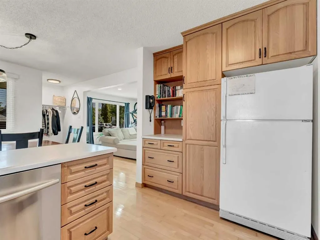 5 Noble Court SW