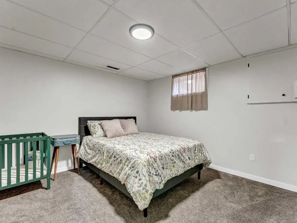 5 Noble Court SW