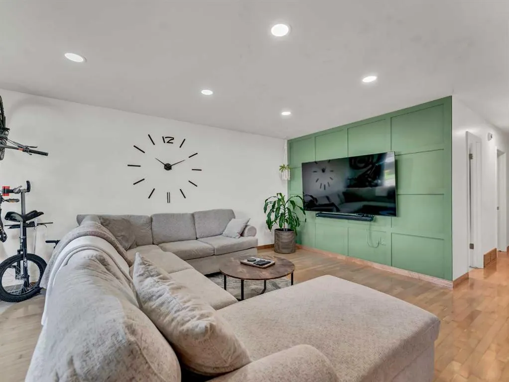 5 Noble Court SW