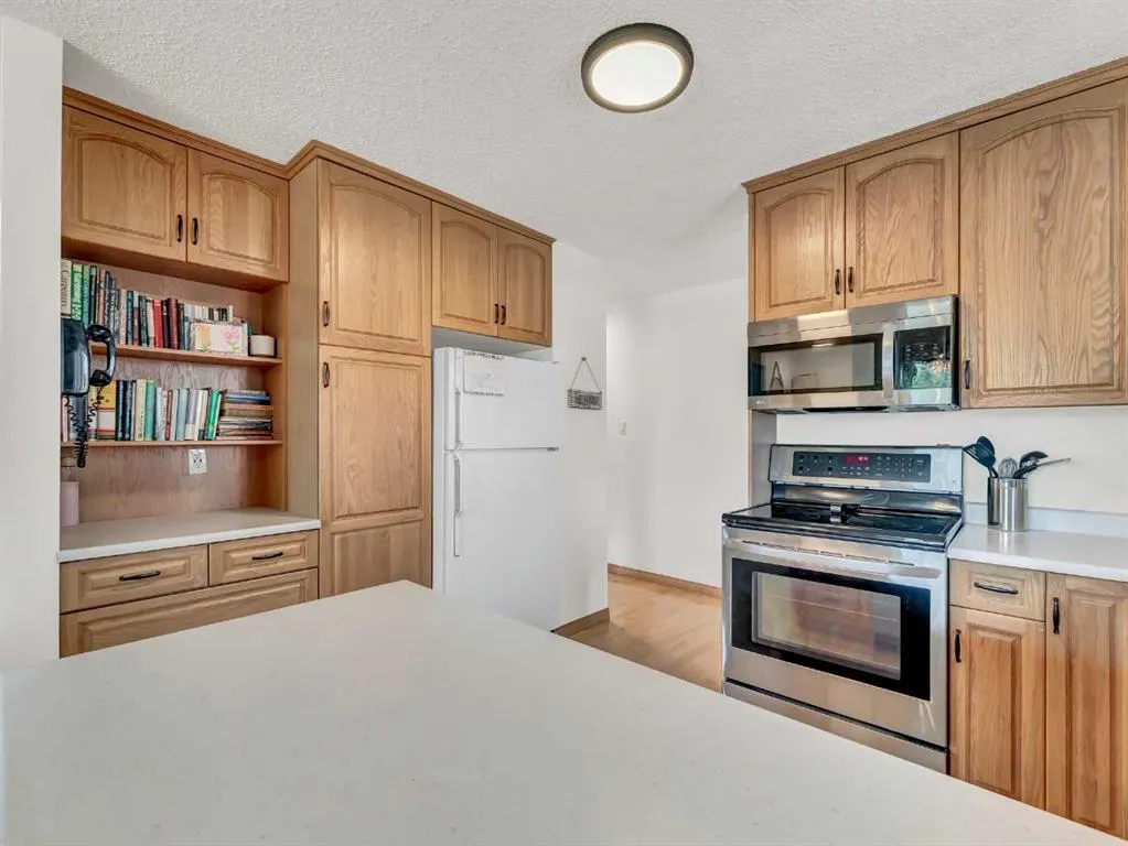 5 Noble Court SW