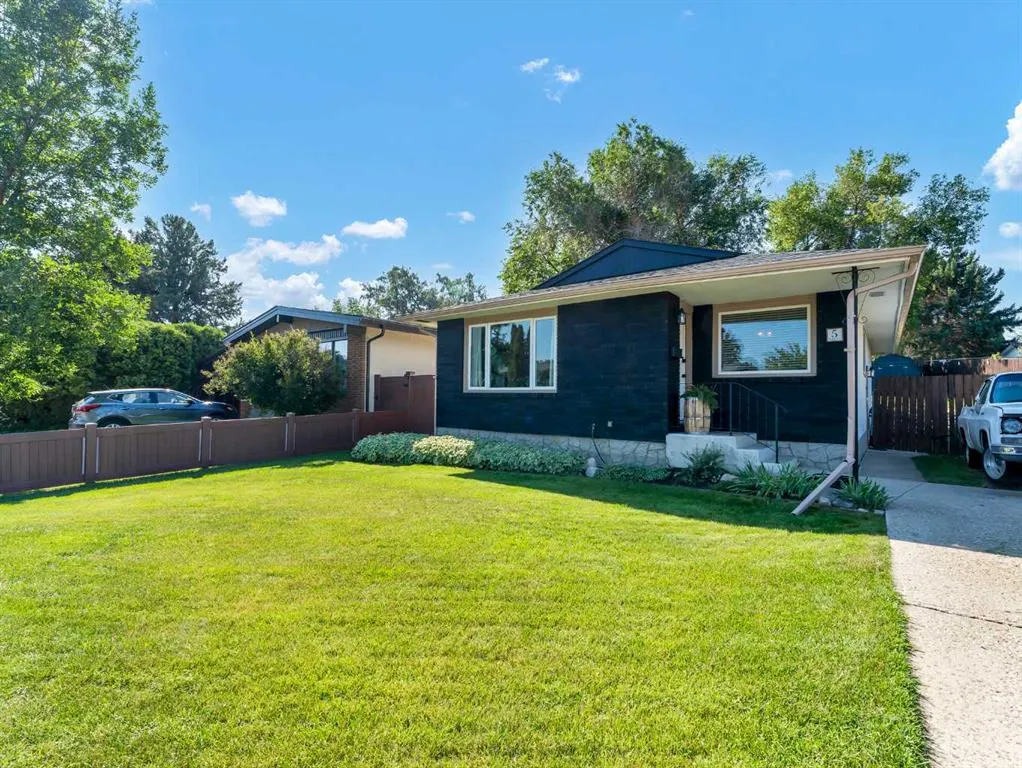 5 Noble Court SW