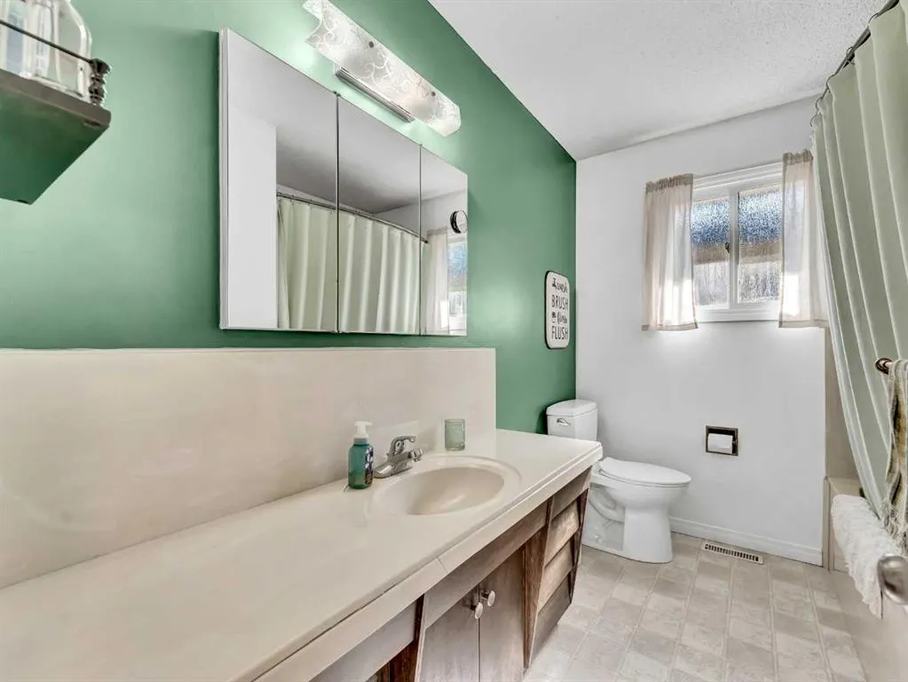 5 Noble Court SW