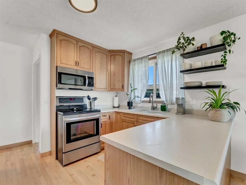 5 Noble Court SW