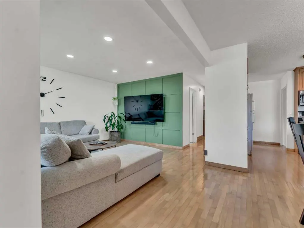 5 Noble Court SW
