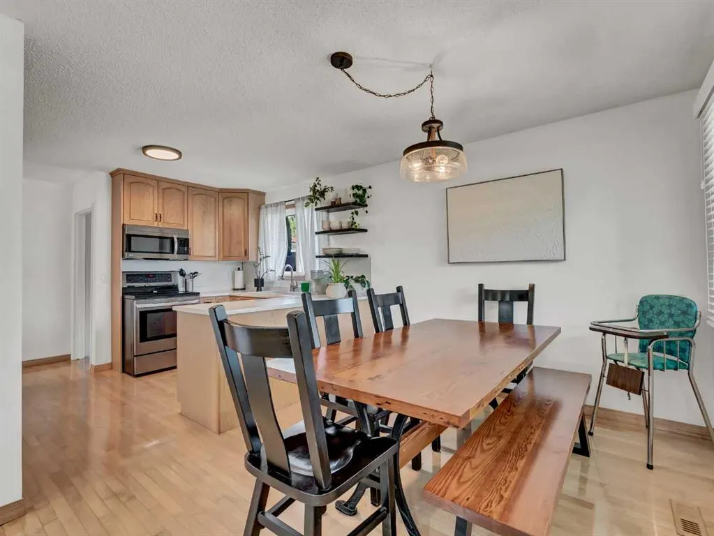 5 Noble Court SW