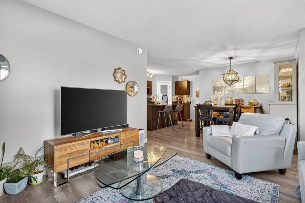 2781 Chinook Winds Drive SW, #10101