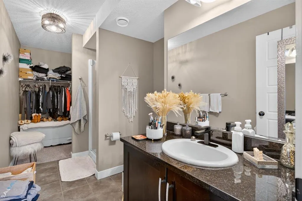 2781 Chinook Winds Drive SW, #10101