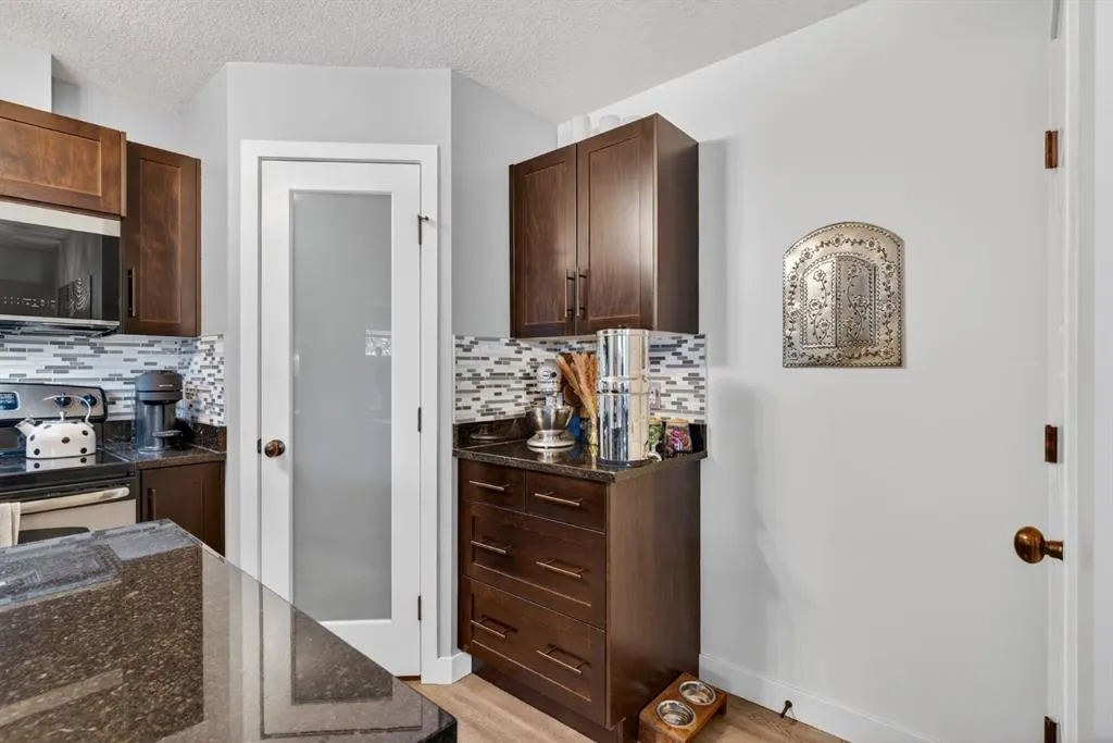 2781 Chinook Winds Drive SW, #10101