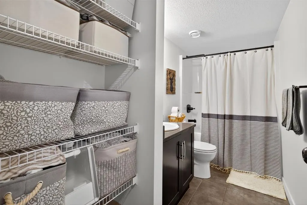 2781 Chinook Winds Drive SW, #10101