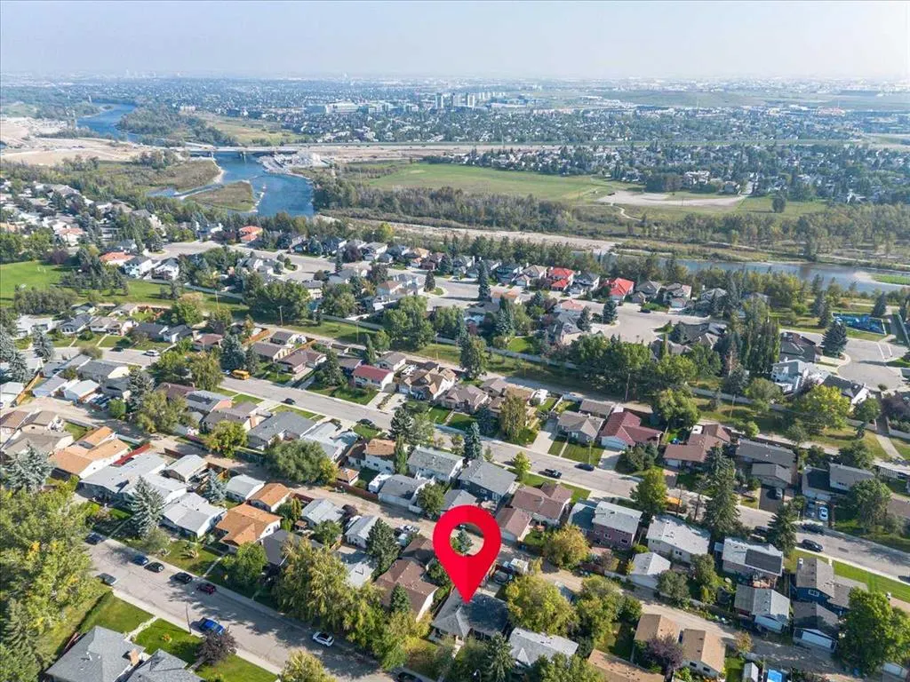 343 Queen Tamara Way SE