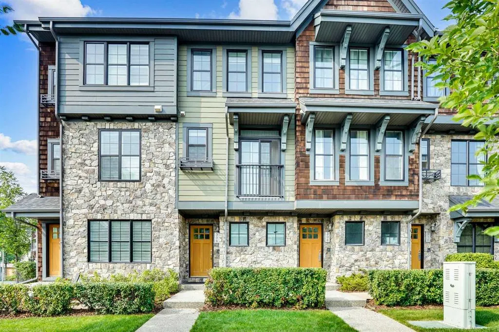 306 Ascot Circle SW