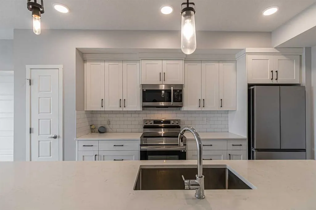 360 Harvest Hills Way NE, #203