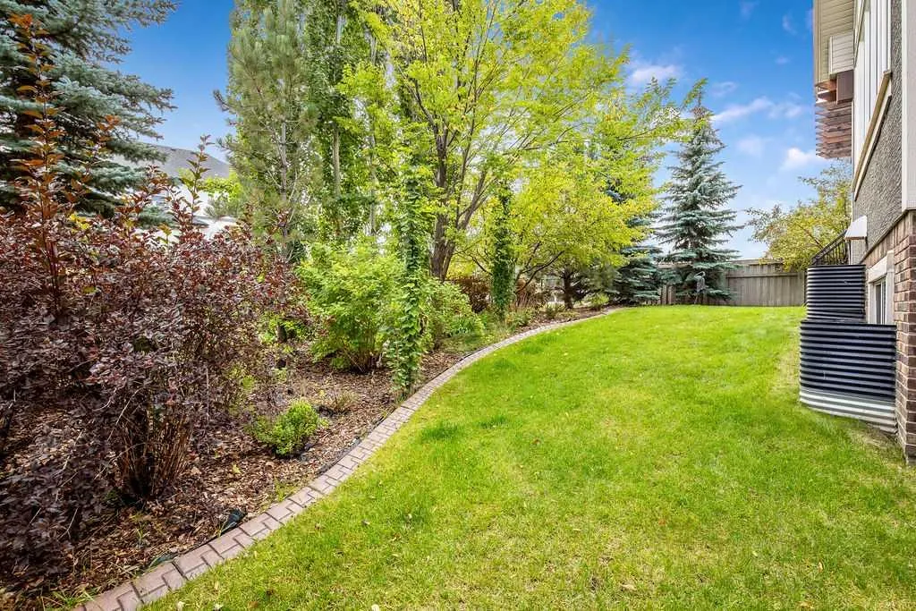 157 Mahogany Place SE
