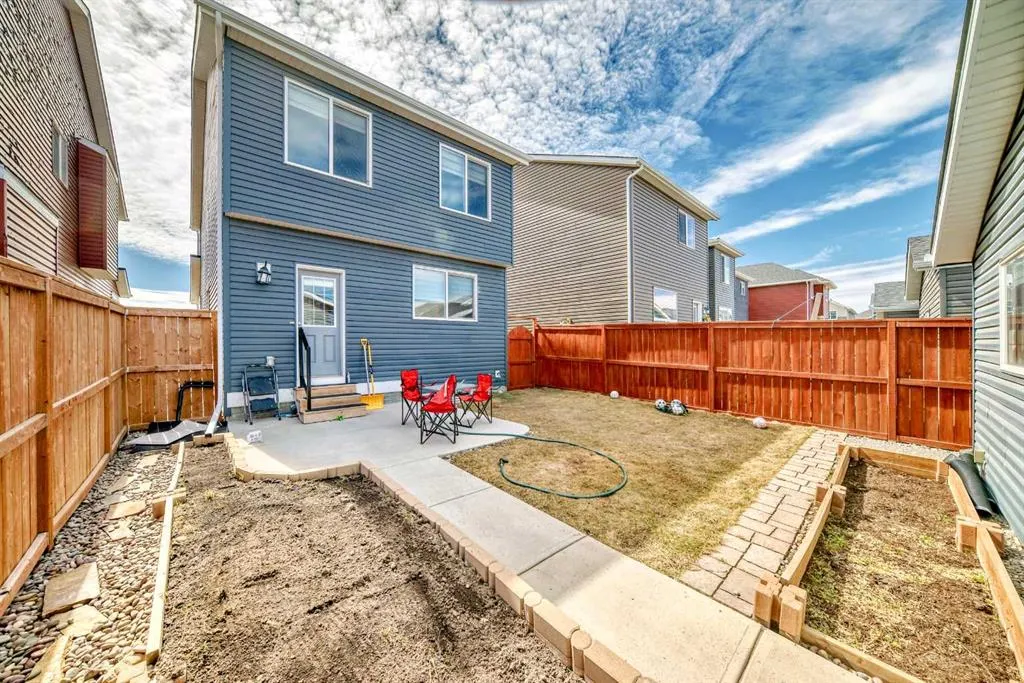 77 Red Sky Way NE