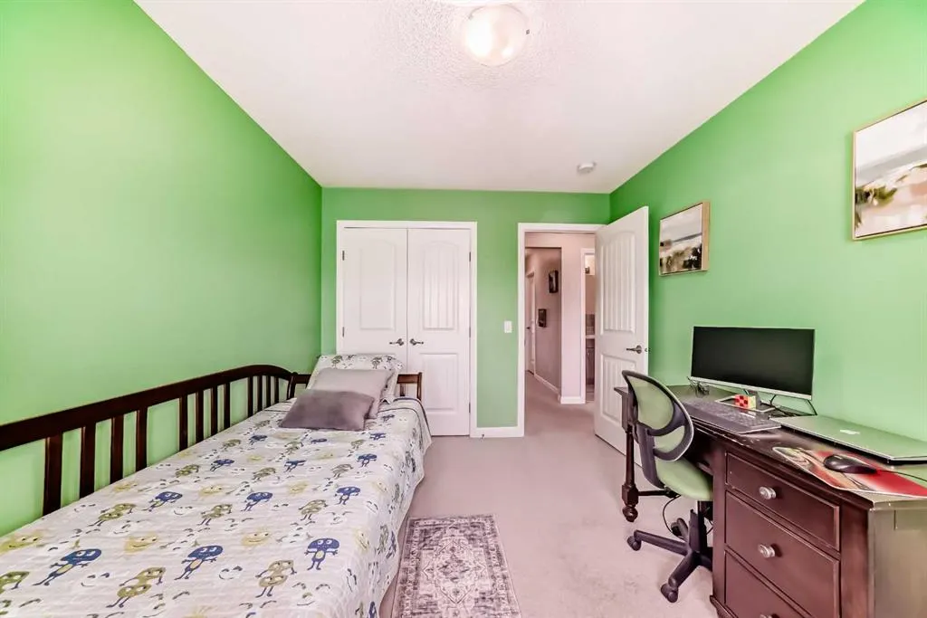 77 Red Sky Way NE