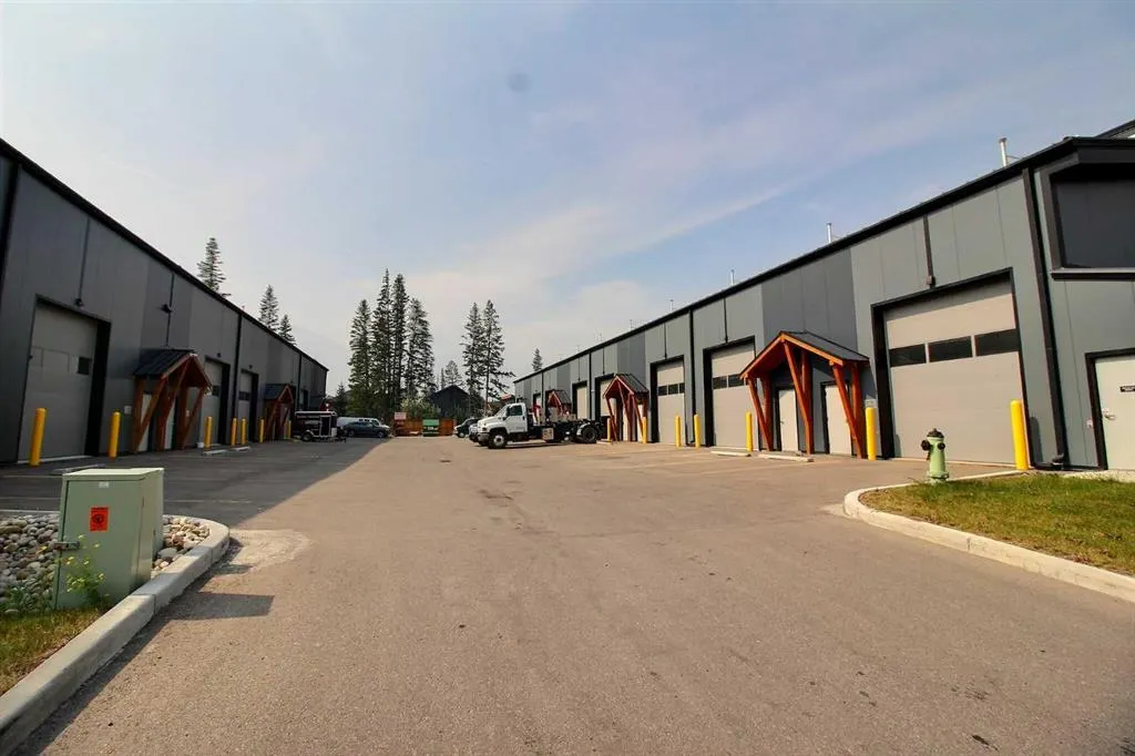 1 Limestone Valley Road, #201