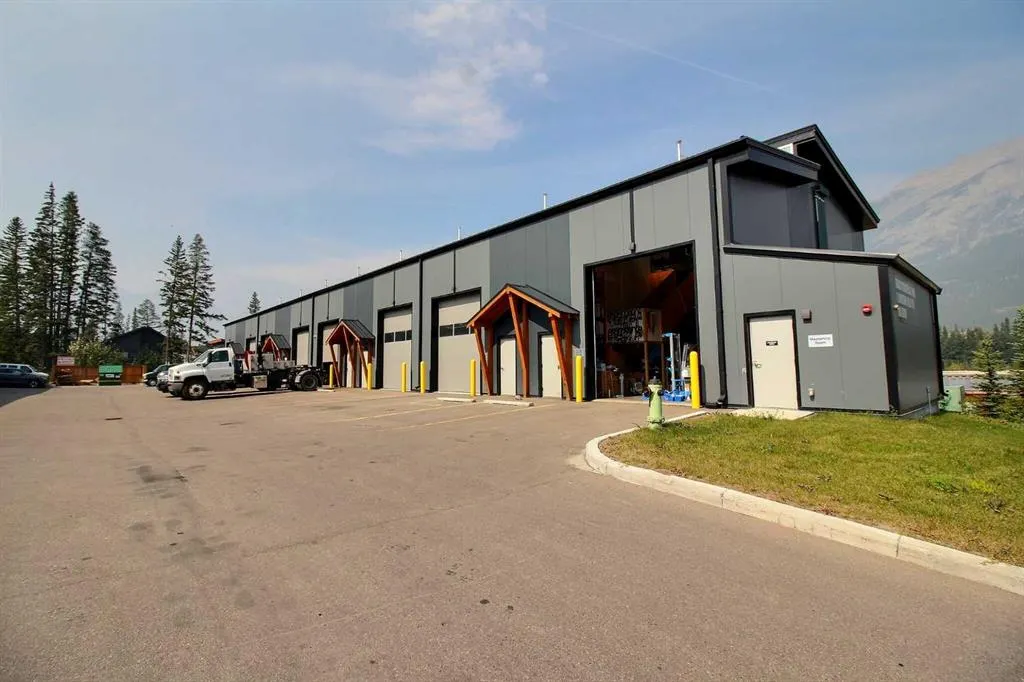 1 Limestone Valley Road, #201