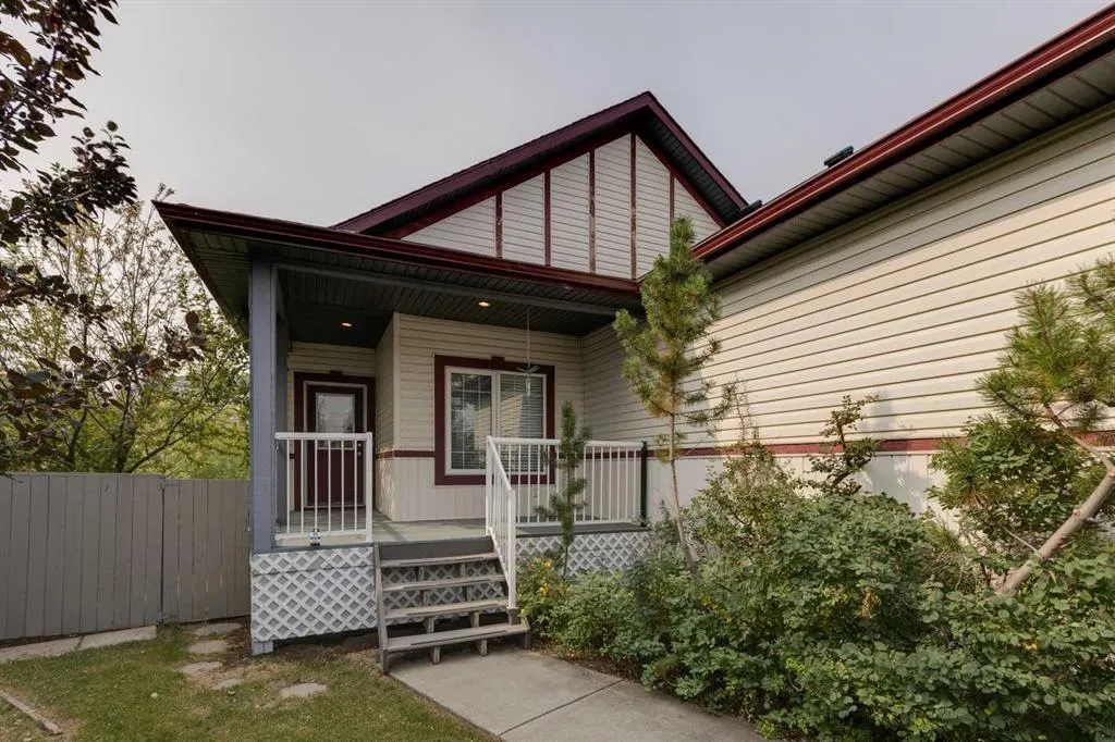 225 Bayside Place SW