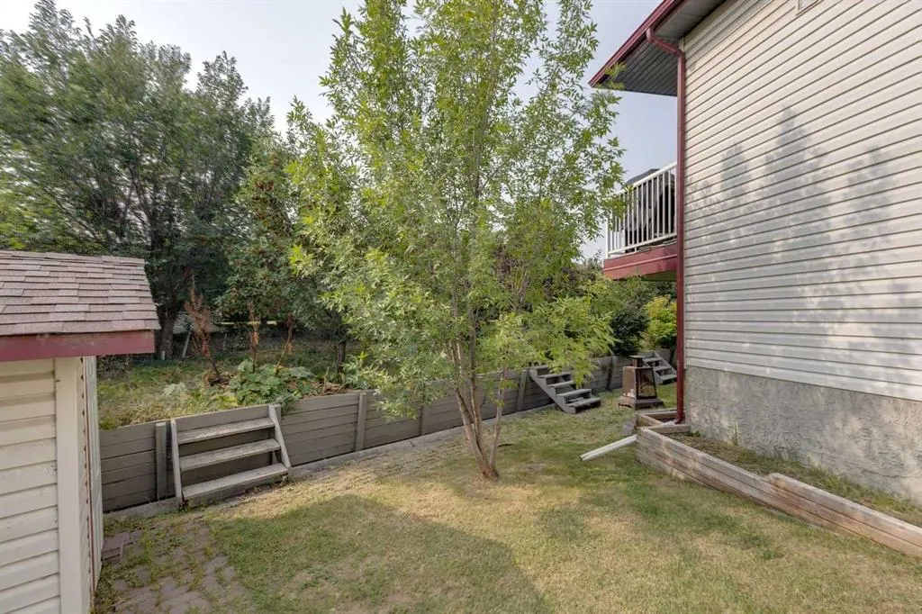 225 Bayside Place SW
