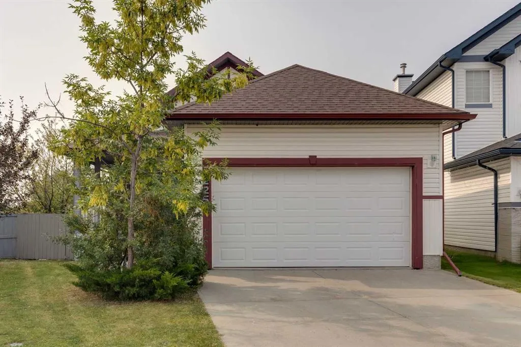 225 Bayside Place SW