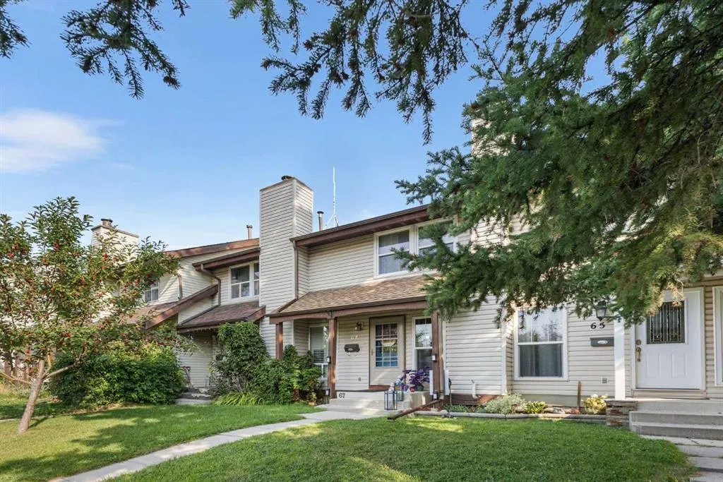 67 Woodhill Court SW