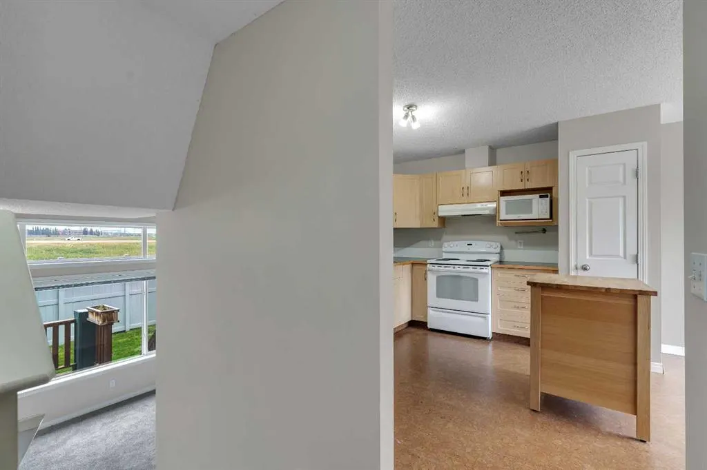 135 Copperfield Lane SE
