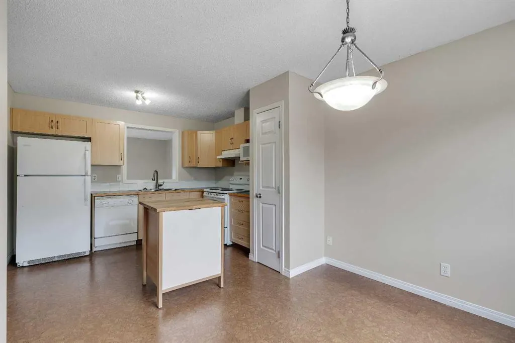 135 Copperfield Lane SE
