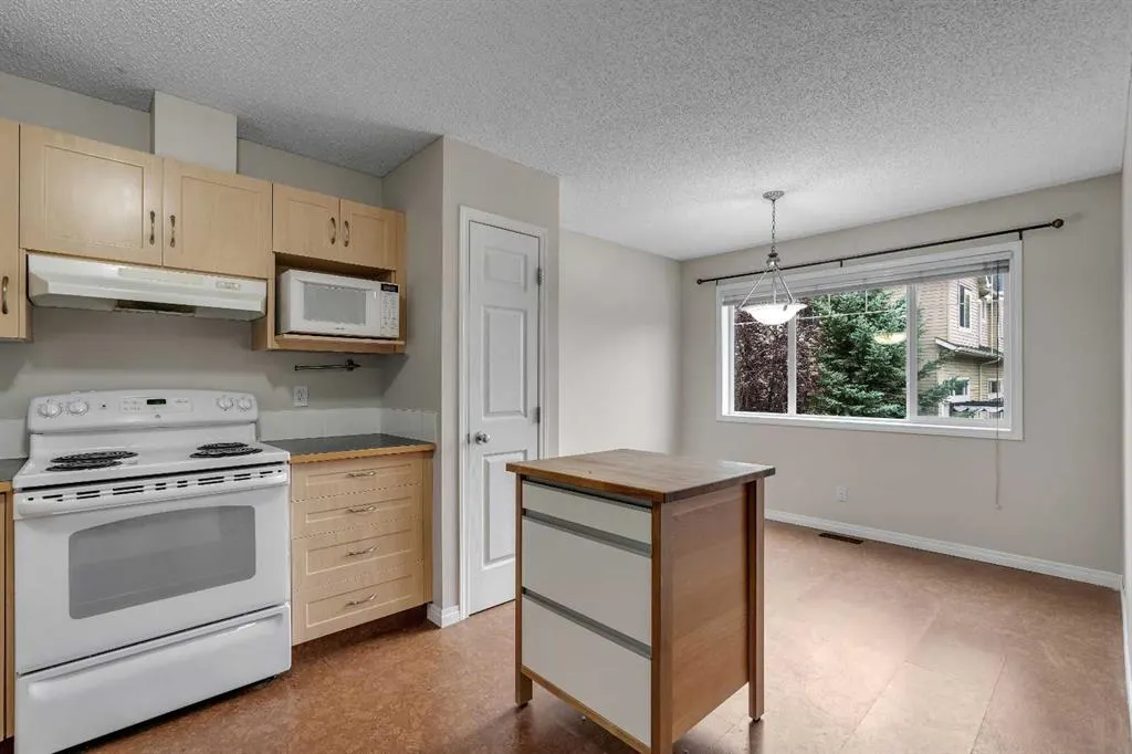 135 Copperfield Lane SE