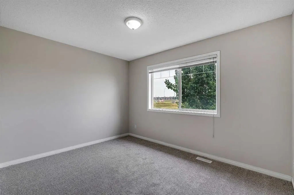 135 Copperfield Lane SE