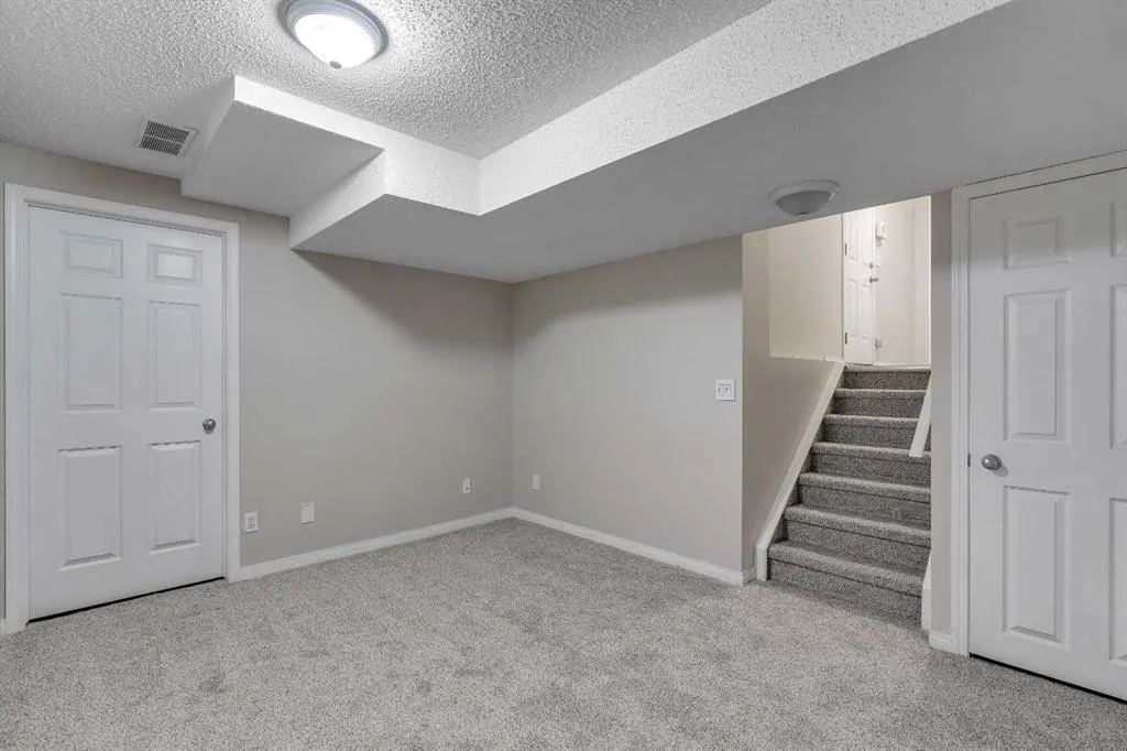 135 Copperfield Lane SE