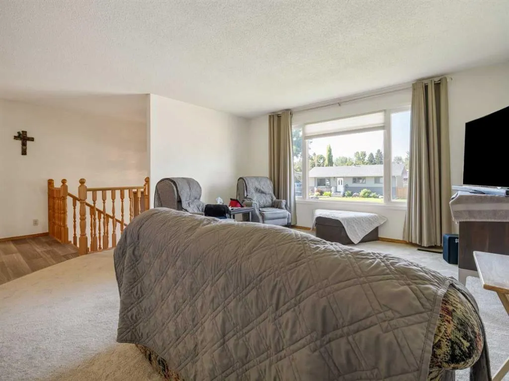 1223 St. Catherine Road N
