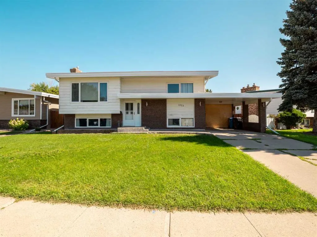 1223 St. Catherine Road N