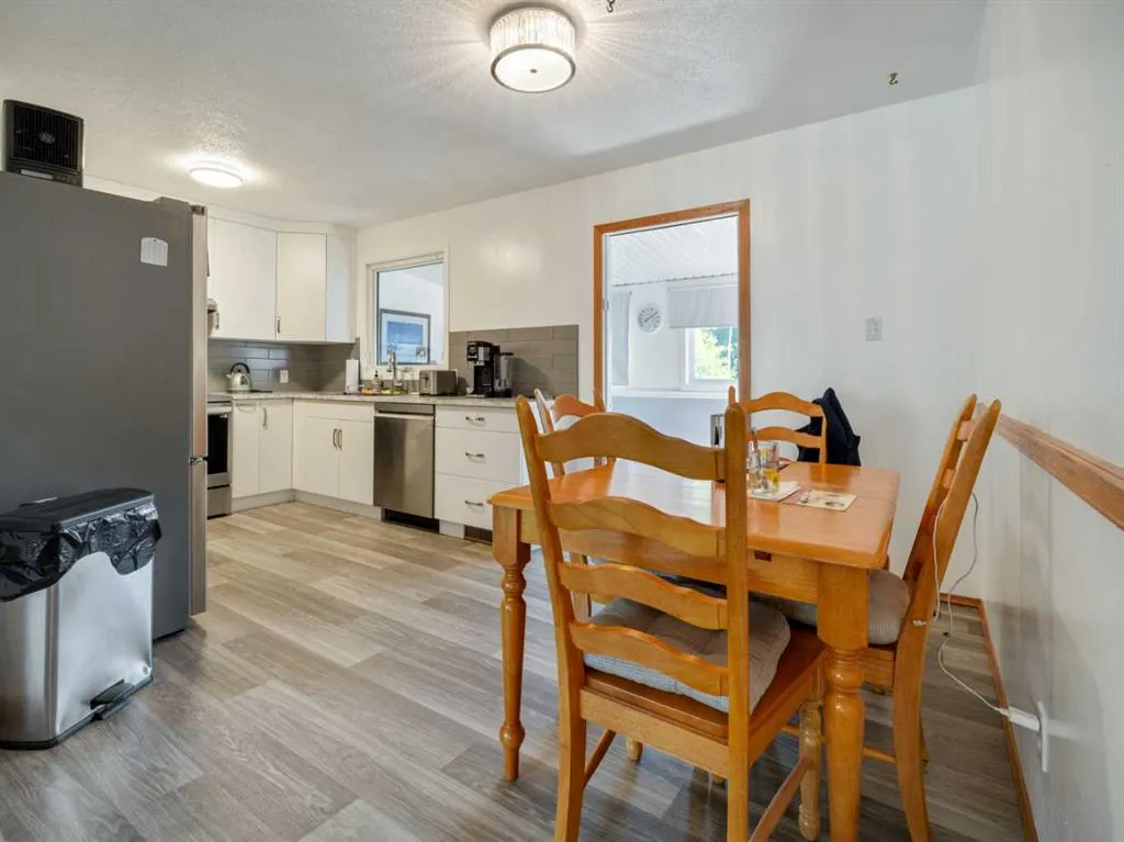 1223 St. Catherine Road N