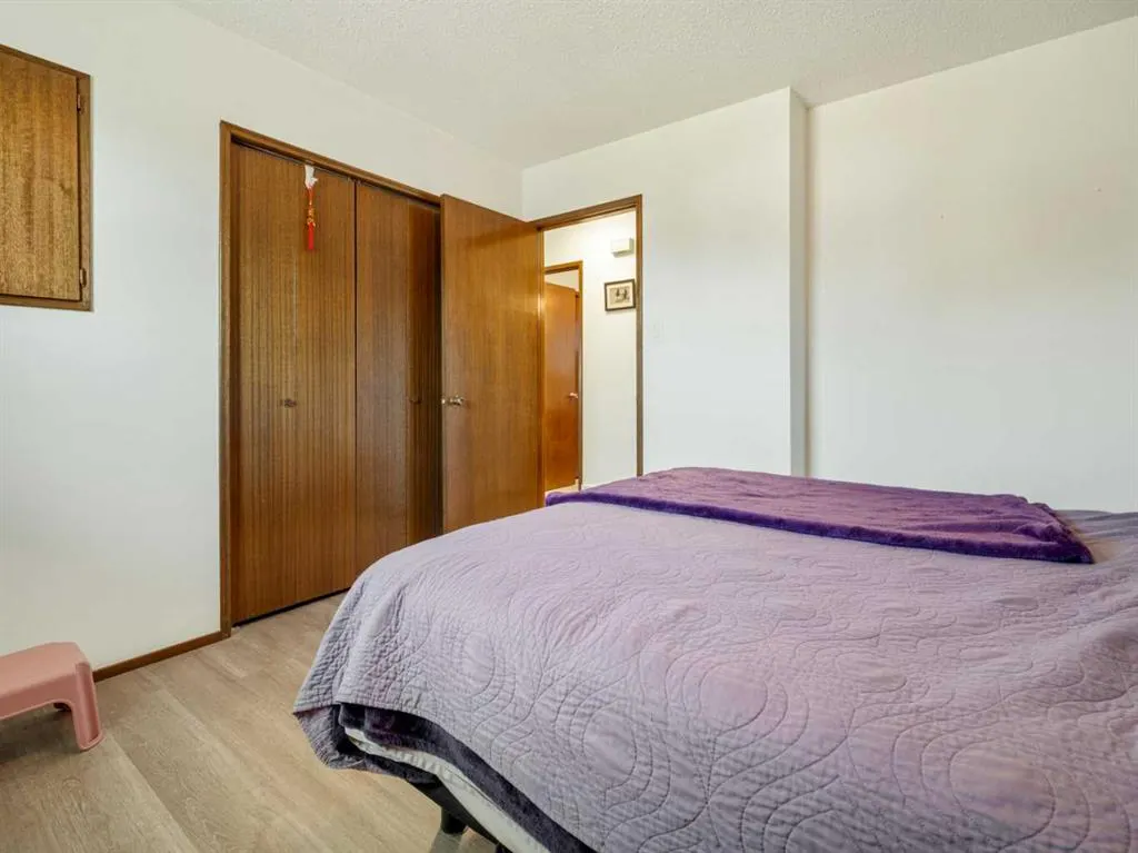1223 St. Catherine Road N