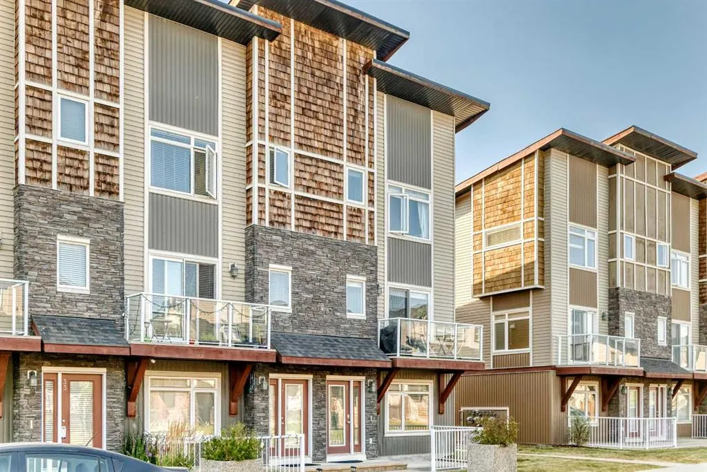 29 Skyview Point Link NE