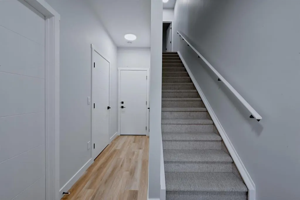 203 corner meadows Manor