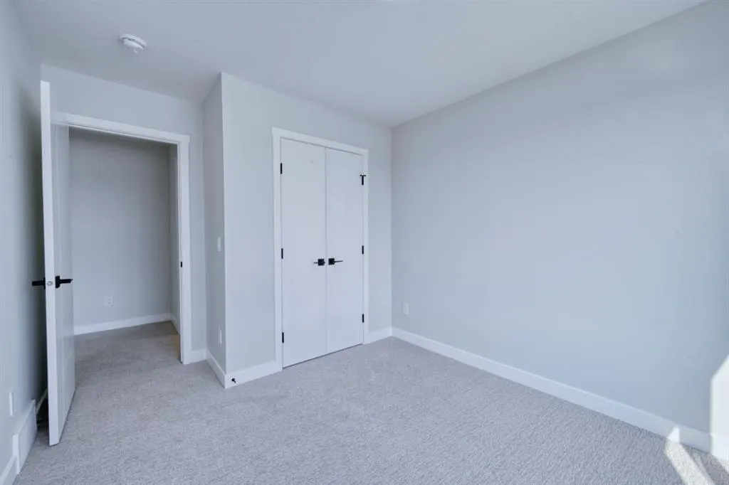 203 corner meadows Manor