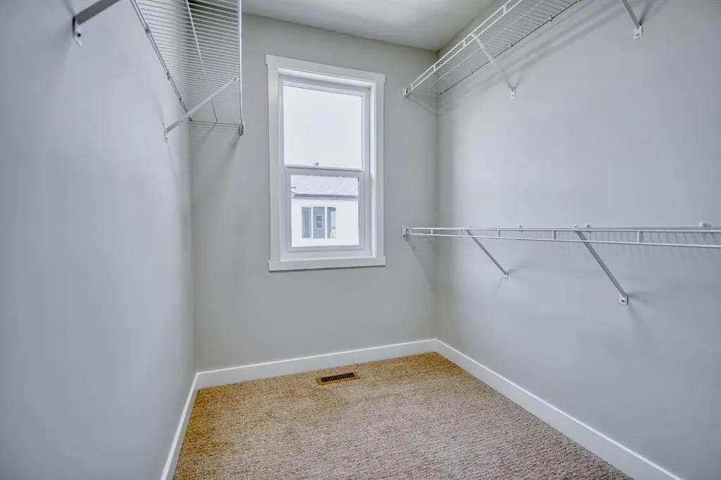 203 corner meadows Manor
