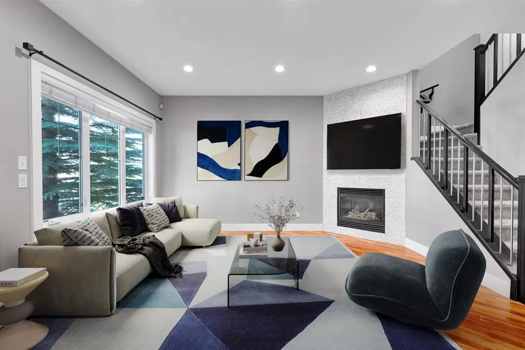 311 15 Avenue NE, #1