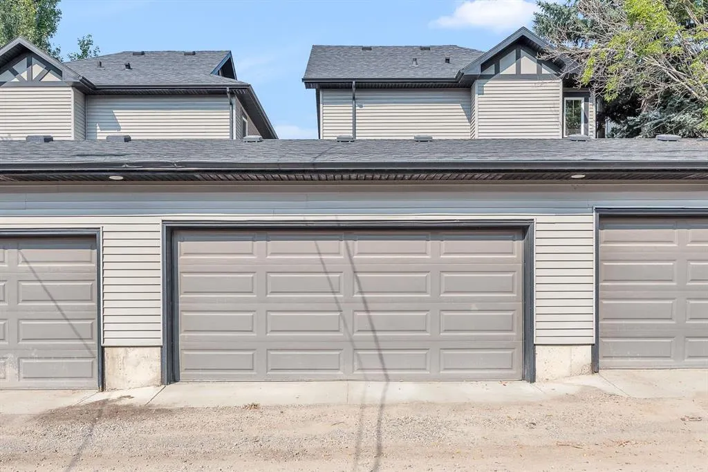 311 15 Avenue NE, #1