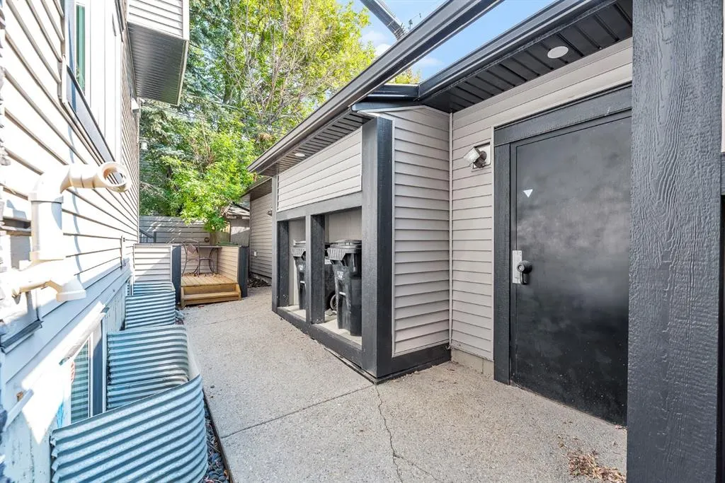 311 15 Avenue NE, #1