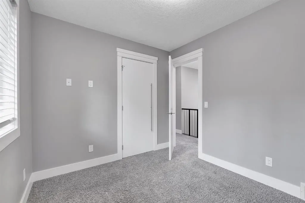 311 15 Avenue NE, #1
