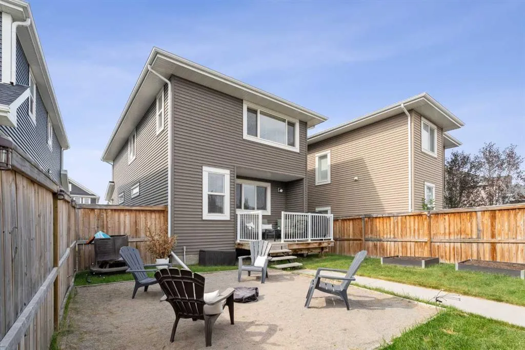 91 River Heights Green