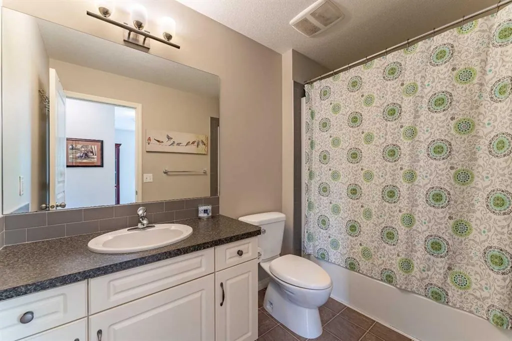 45 Mahogany Pointe SE