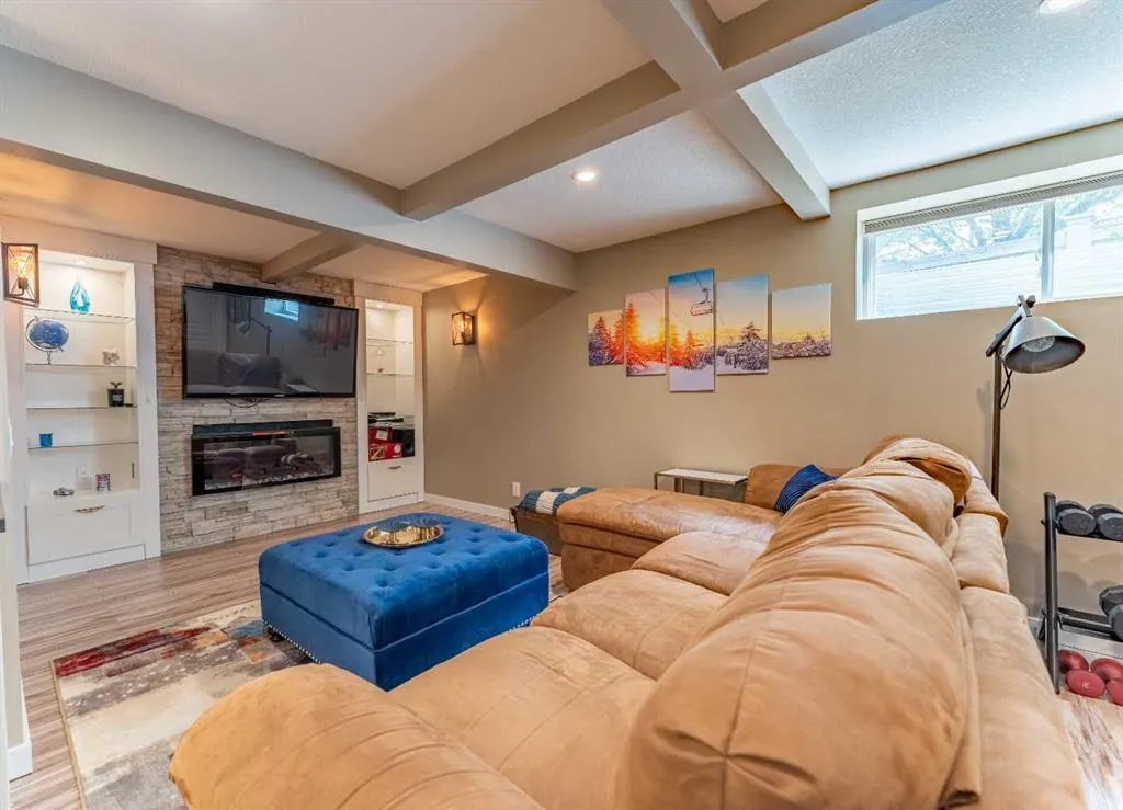 45 Mahogany Pointe SE