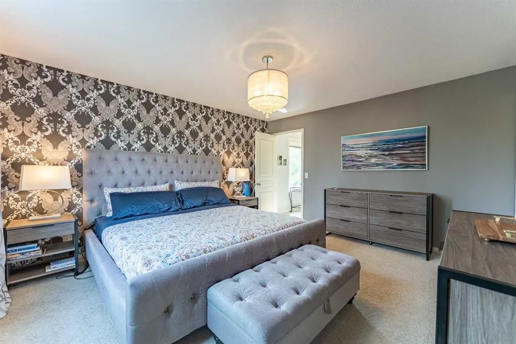 45 Mahogany Pointe SE